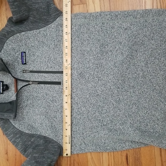Patagonia 1/4 zip up fleece Sweatshirt - Picture 7 of 8